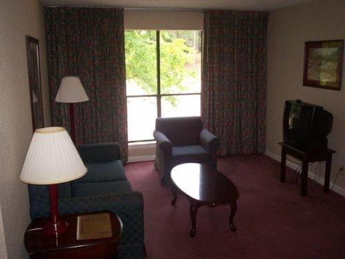 Rime Garden Inn & Suites Irondale Szoba fotó